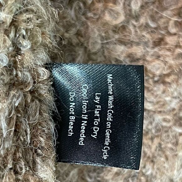 COPY - 𝅺wool Blend Chunky Boucle knit Hooded Cardigan in Caramel - Picture 13 of 15